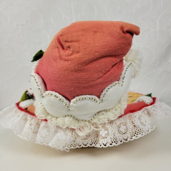 Vintage Christmas Santa Hamper Basket Decorative Wicker Organizing Food Basket - Picture 11 of 14